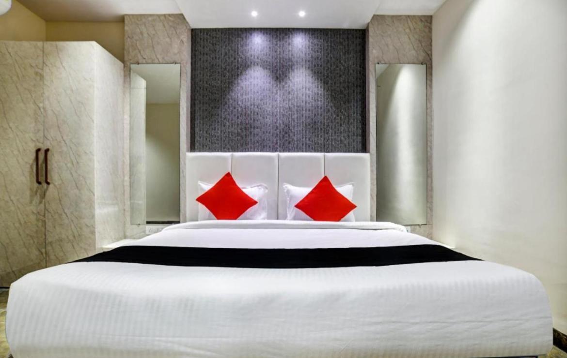 Hotel Vrindavan Prosperity Экстерьер фото