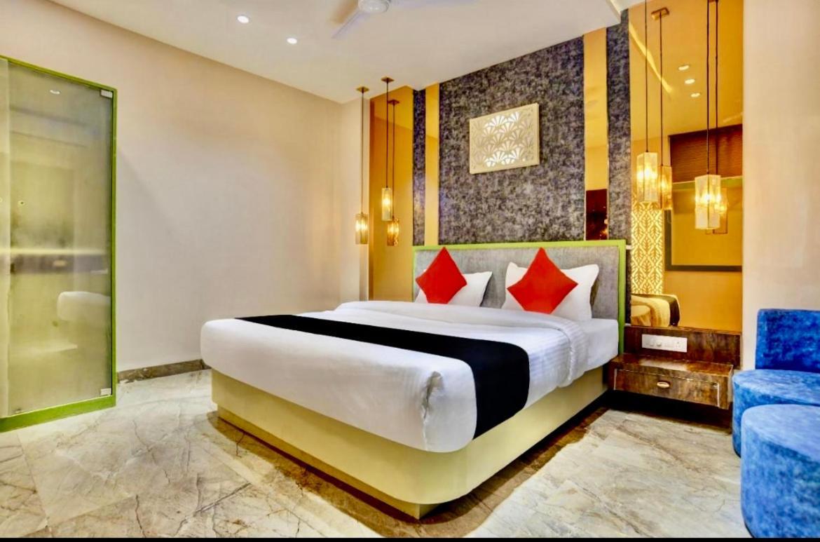 Hotel Vrindavan Prosperity Экстерьер фото