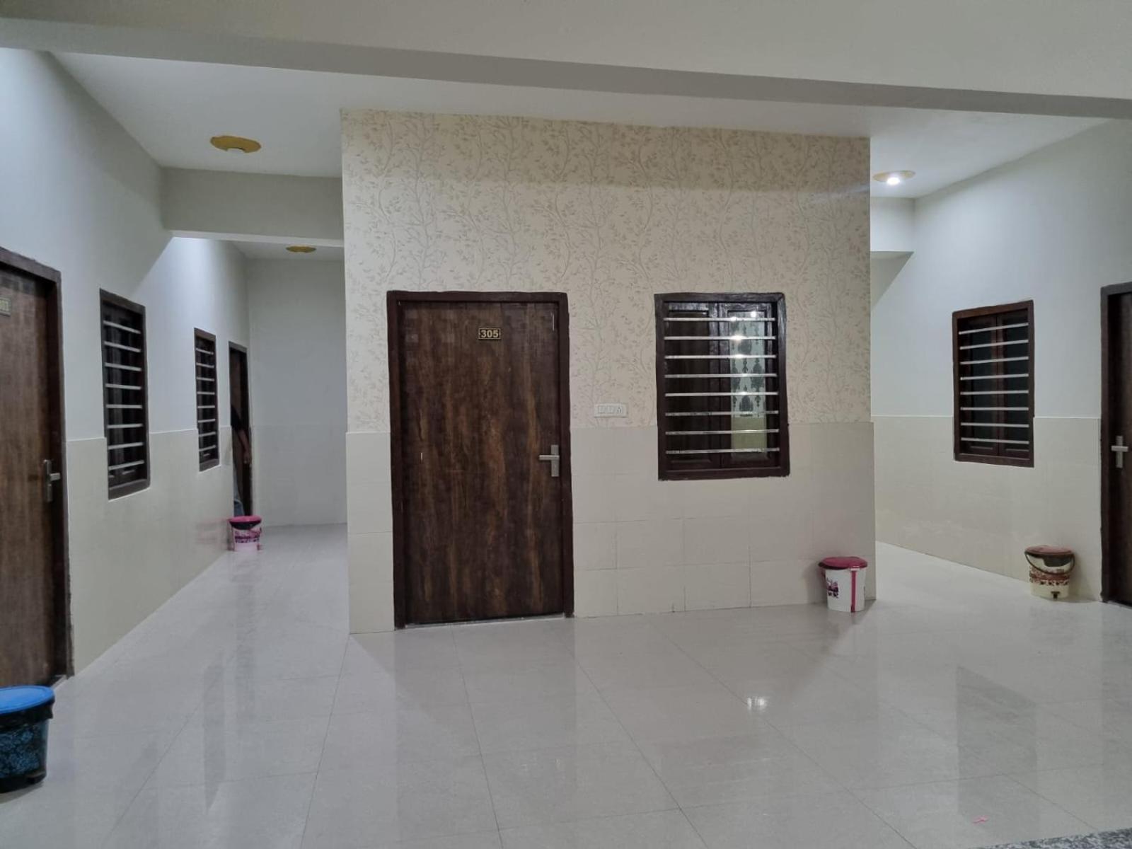 Hotel Vrindavan Prosperity Экстерьер фото